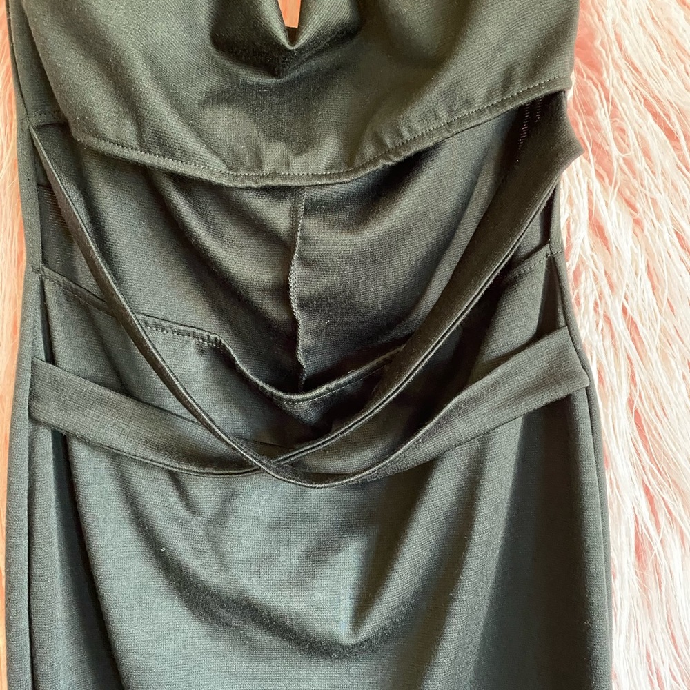 Dress - Picture 3 of 4